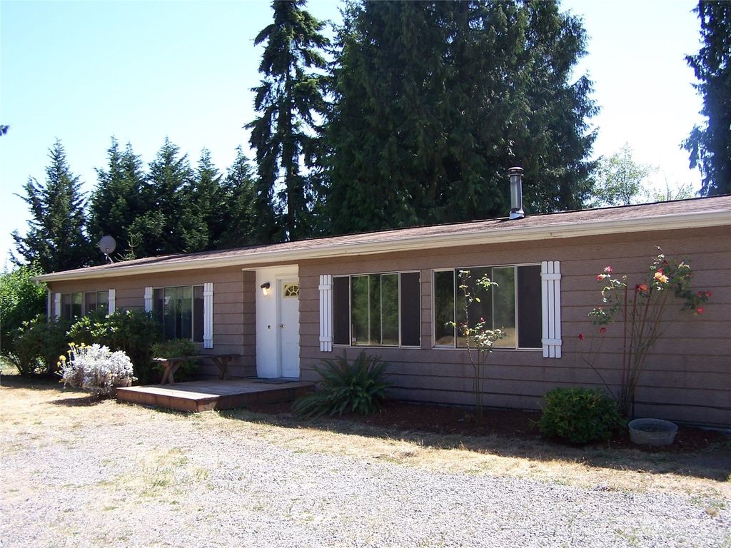 Photo of 3305 S 374th Street, Auburn, WA 98001 (MLS # 2001817)
