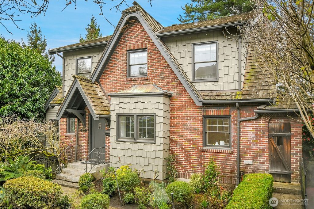 Photo of 1217 10th Avenue W, Seattle, WA 98119 (MLS # 2344738)