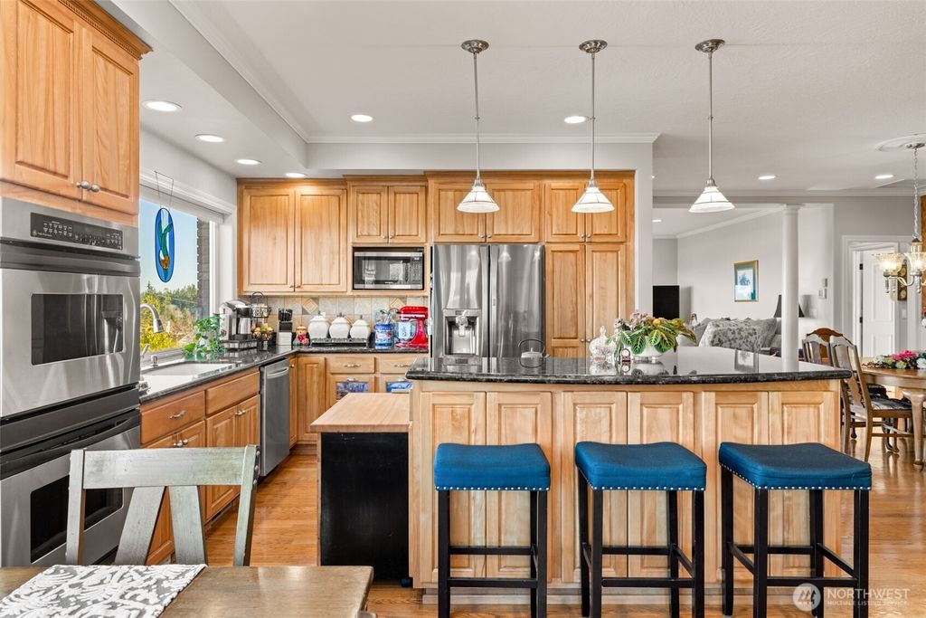 Photo of 234 Viewcrest Avenue, Port Angeles, WA 98362 (MLS # 2470264)