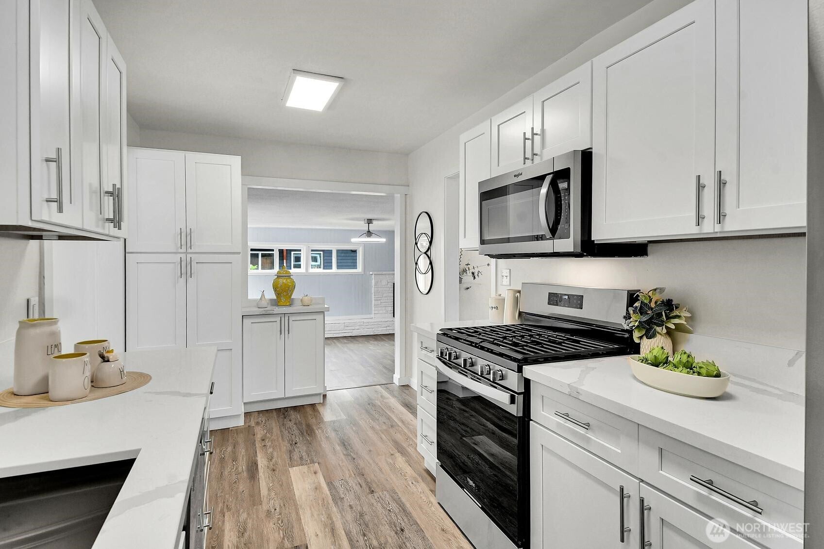 1321 N Skyline Drive