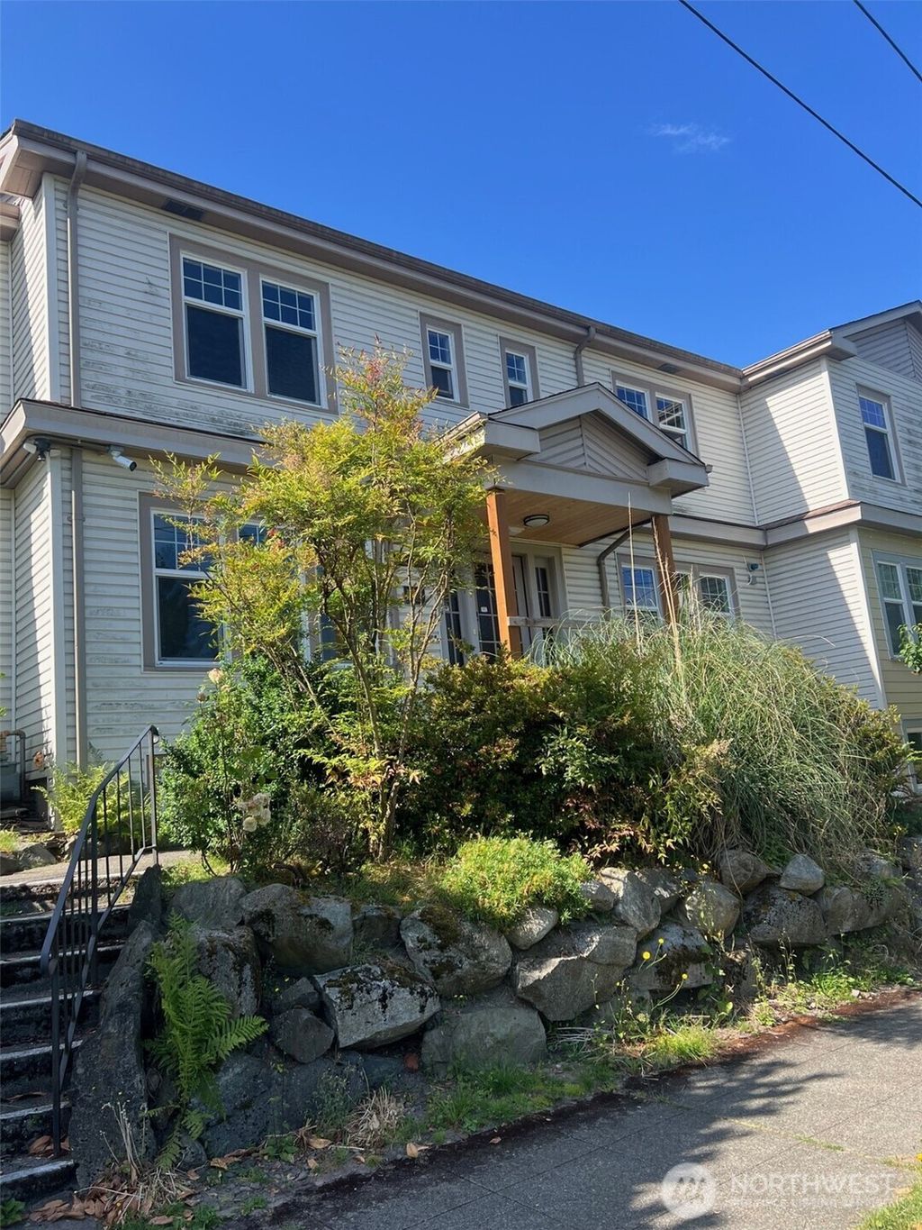 Photo of 5071 8th Avenue NE, Seattle, WA 98105 (MLS # 2405800)