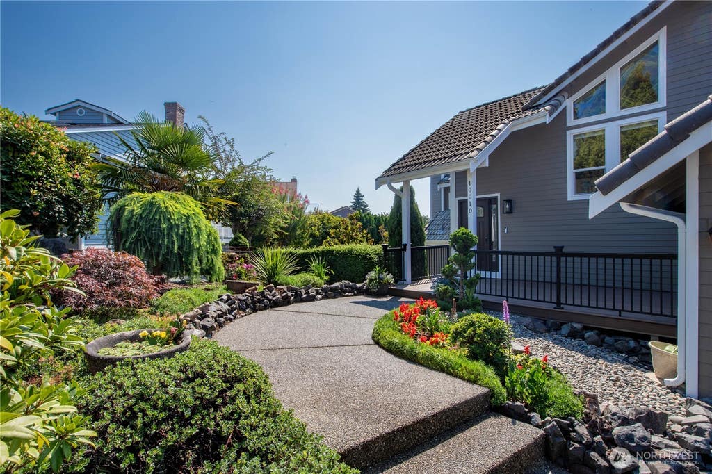 Photo of 10010 76th Street SW, Lakewood, WA 98498 (MLS # 2573373)