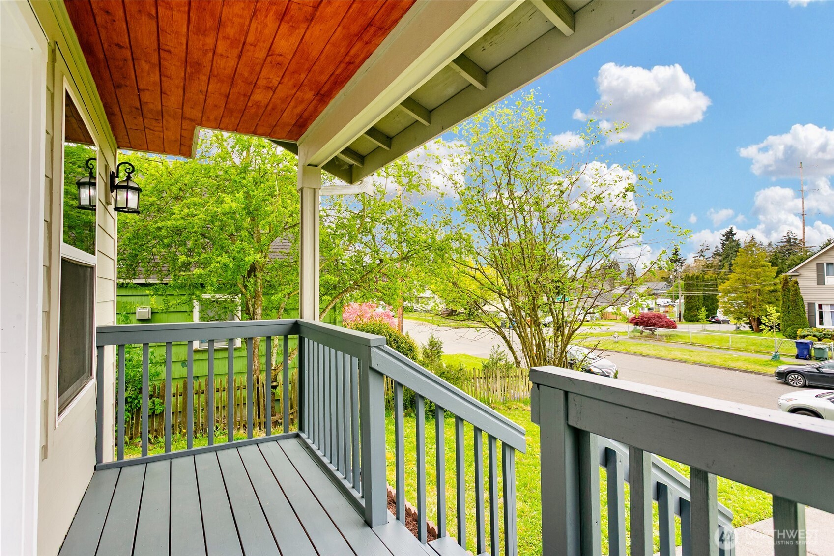 3827 S Cushman Avenue