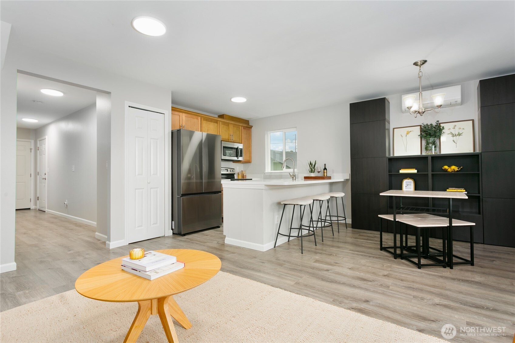 3827 S Cushman Avenue