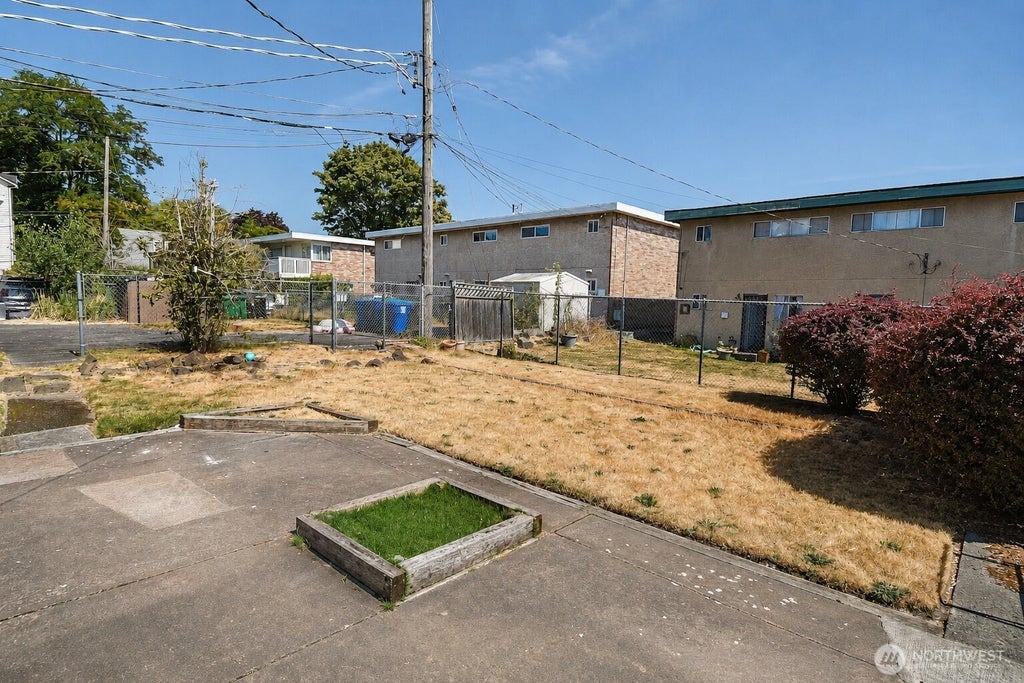 Photo of 9200 Ashworth Avenue N, Seattle, WA 98103 (MLS # 2574654)