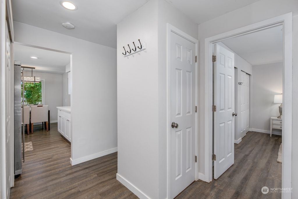 Photo of 17203 NE 45th St #42, Redmond, WA 98052 (MLS # 2285229)