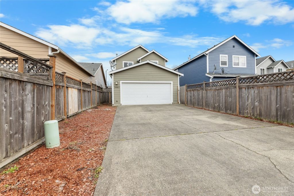Photo of 5465 Balustrade Boulevard SE, Lacey, WA 98513 (MLS # 2455630)