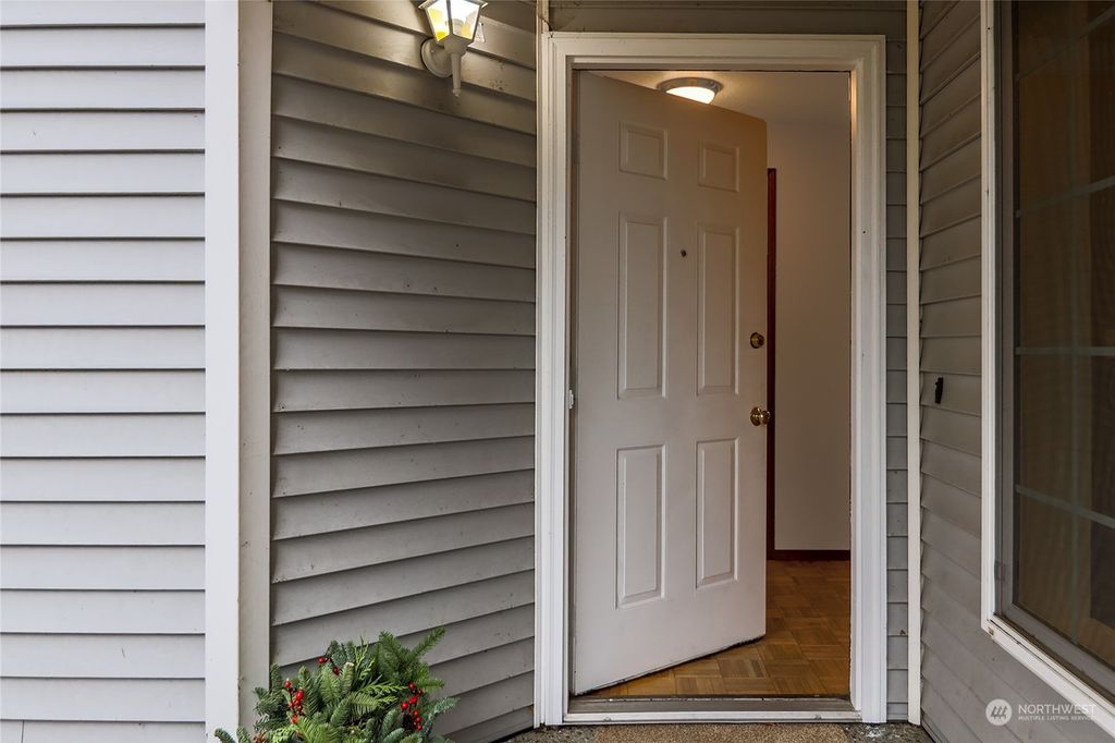 Photo of 31071 9th Avenue S, Federal Way, WA 98003 (MLS # 2019765)