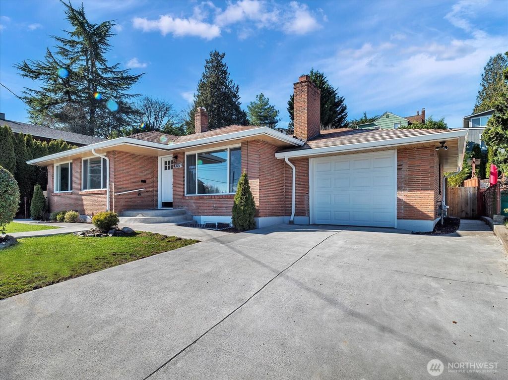 Photo of 10037 Waters Avenue S, Seattle, WA 98178 (MLS # 2341903)