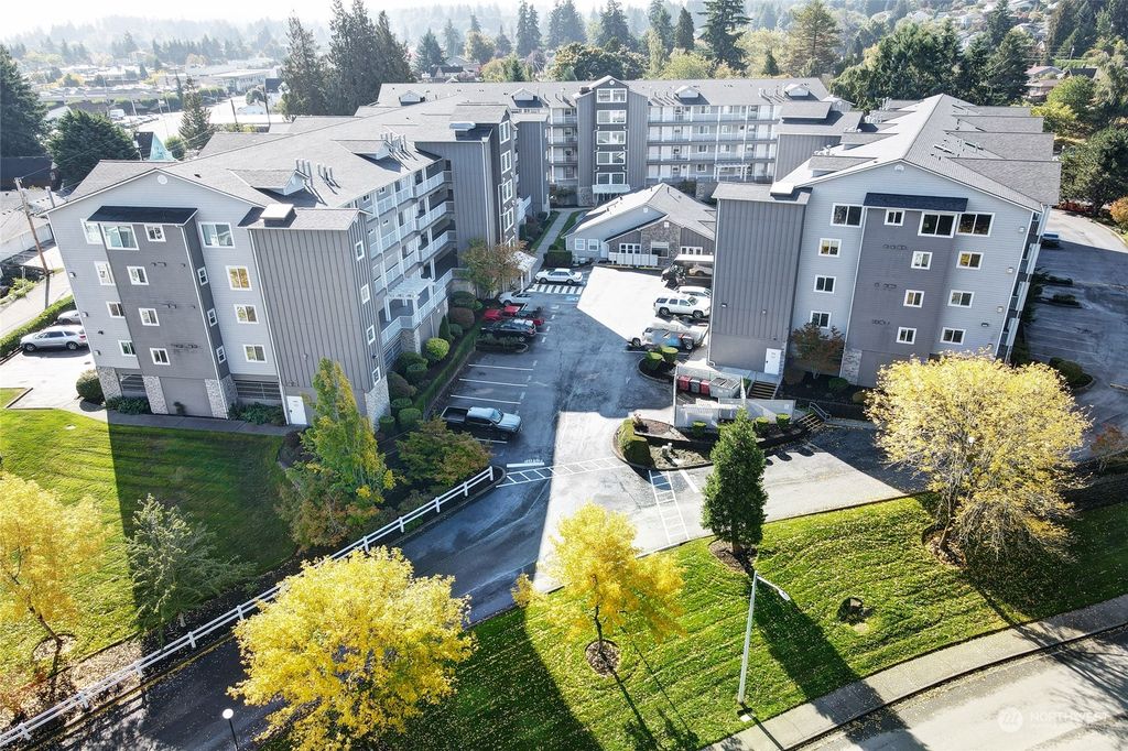 Photo of 1318 37th St St #2224, Everett, WA 98201 (MLS # 2167353)