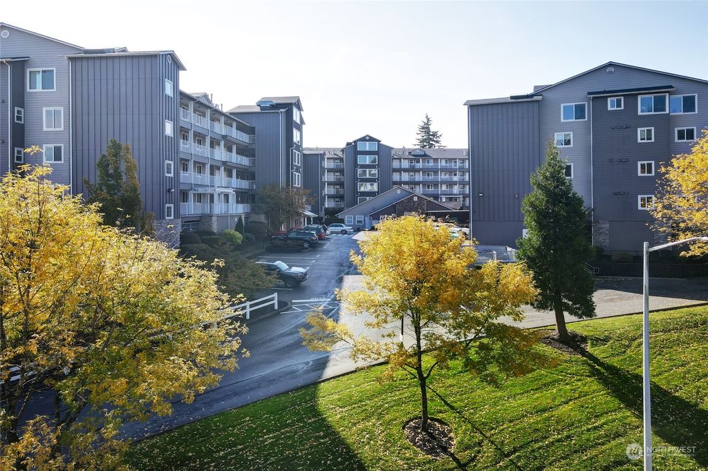 Photo of 1318 37th St St #2224, Everett, WA 98201 (MLS # 2167353)