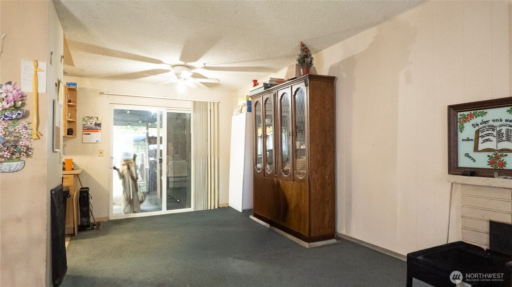 Photo of 17909 SE 121st Place, Renton, WA 98059 (MLS # 2507036)