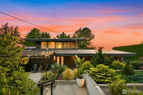 Photo of 800 Highland Drive, Bellingham, WA 98225 (MLS # 2564004)