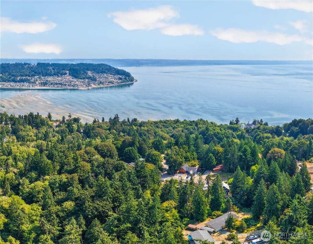 Photo of 8103 Hawaii Lane, Clinton, WA 98236 (MLS # 2566291)