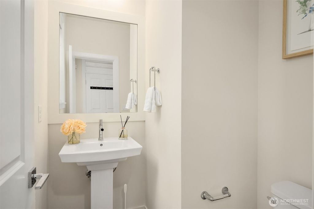 Photo of 11496 158th Avenue NE, Redmond, WA 98052 (MLS # 2499673)