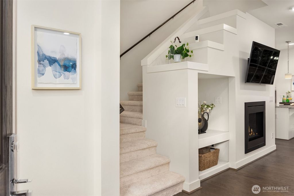 Photo of 11496 158th Avenue NE, Redmond, WA 98052 (MLS # 2499673)