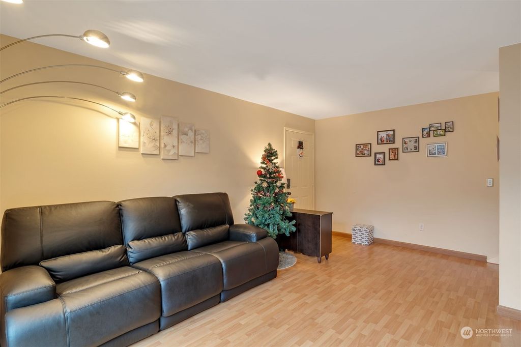 Photo of 12221 SE 59th Street #75, Bellevue, WA 98006 (MLS # 2010443)