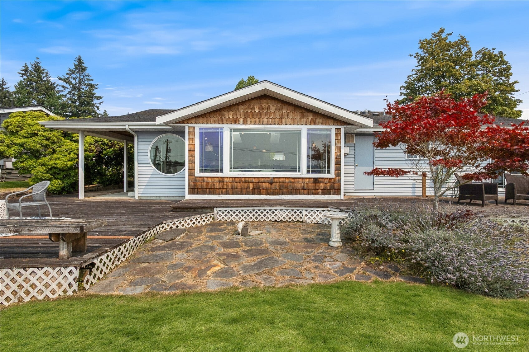1201 Lakeshore Drive
