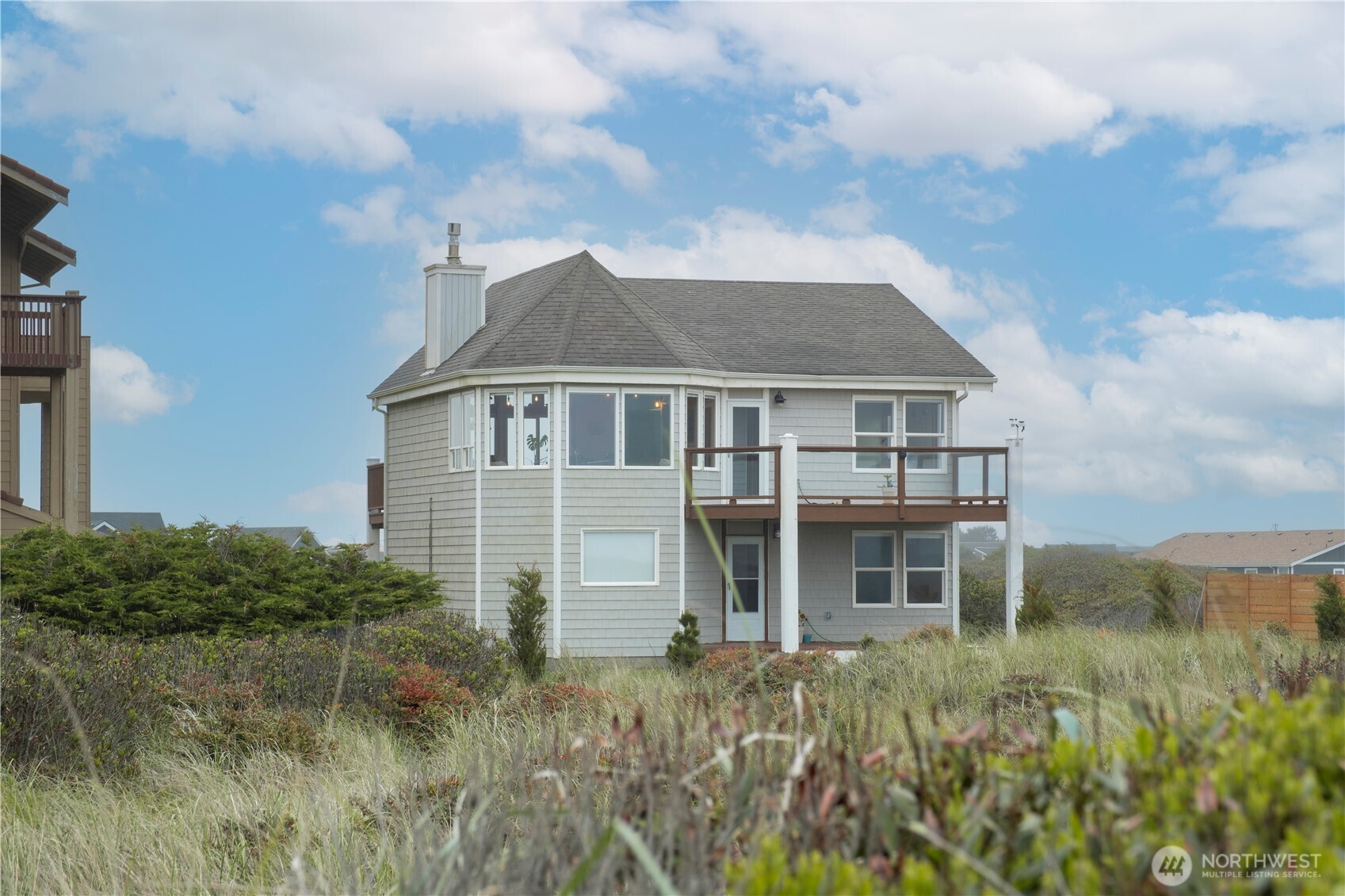 1213 Ocean Shores Boulevard SW