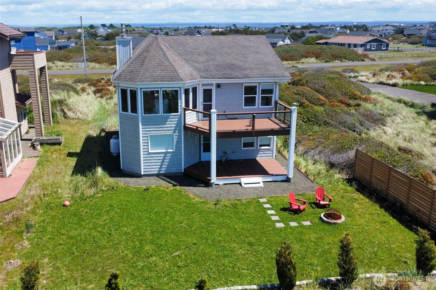 1213 Ocean Shores Boulevard SW