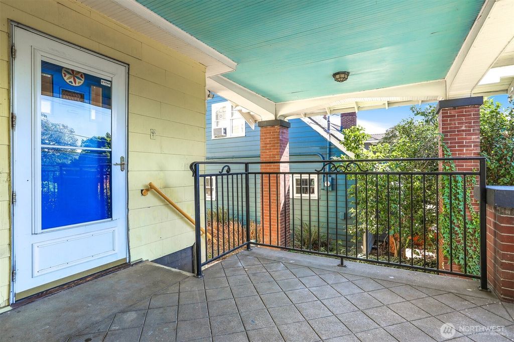 Photo of 2518 31st Avenue S, Seattle, WA 98144 (MLS # 2435389)