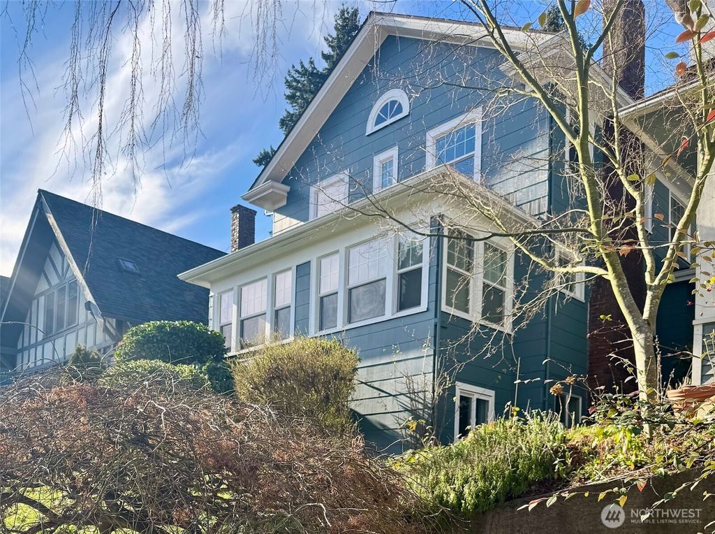 Photo of 5235 19th Avenue NE, Seattle, WA 98105 (MLS # 2504078)