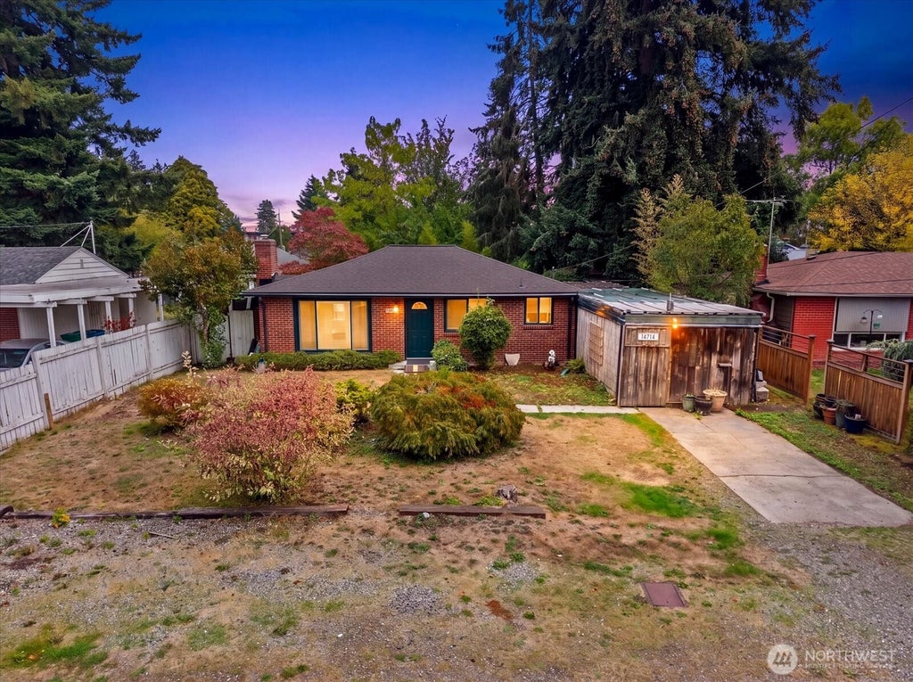 Photo of 14714 31st Avenue NE, Shoreline, WA 98155 (MLS # 2591651)