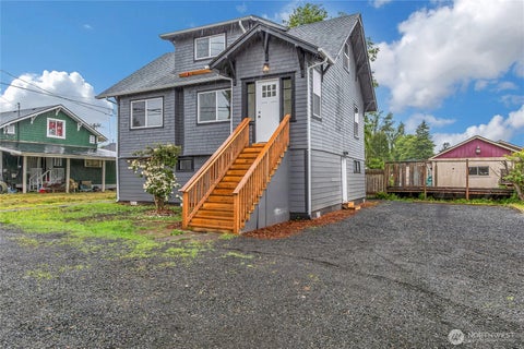 Photo of 307 S Exchange Street, Aberdeen, WA 98520 (MLS # 2587736)