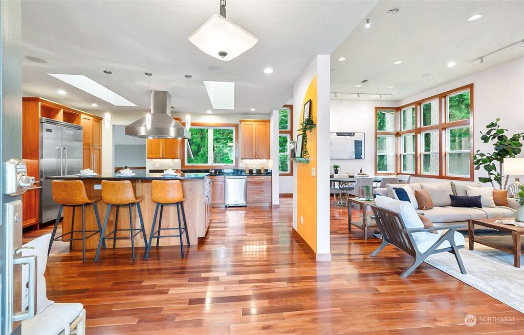 Photo of 7834 134th Avenue NE, Redmond, WA 98052 (MLS # 2280818)