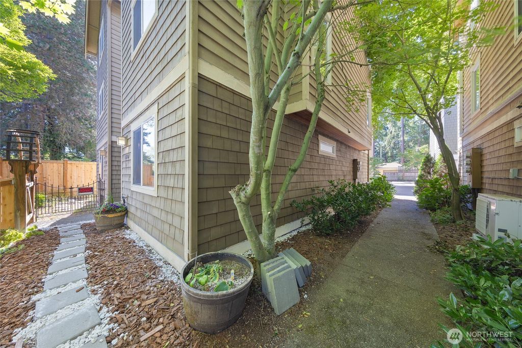 Photo of 2511 NE 125th ST St #A, Seattle, WA 98125 (MLS # 2405064)