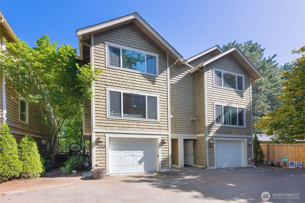 Photo of 2511 NE 125th ST St #A, Seattle, WA 98125 (MLS # 2405064)