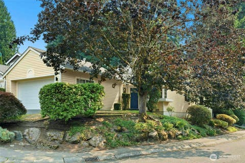 Photo of 10141 NE 126th Street, Kirkland, WA 98034 (MLS # 2565154)