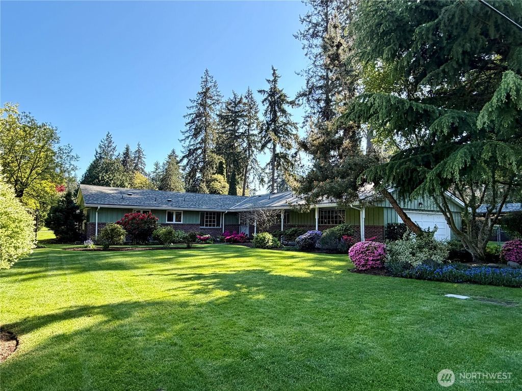 Photo of 10704 Interlaaken Drive SW, Lakewood, WA 98498 (MLS # 2528461)