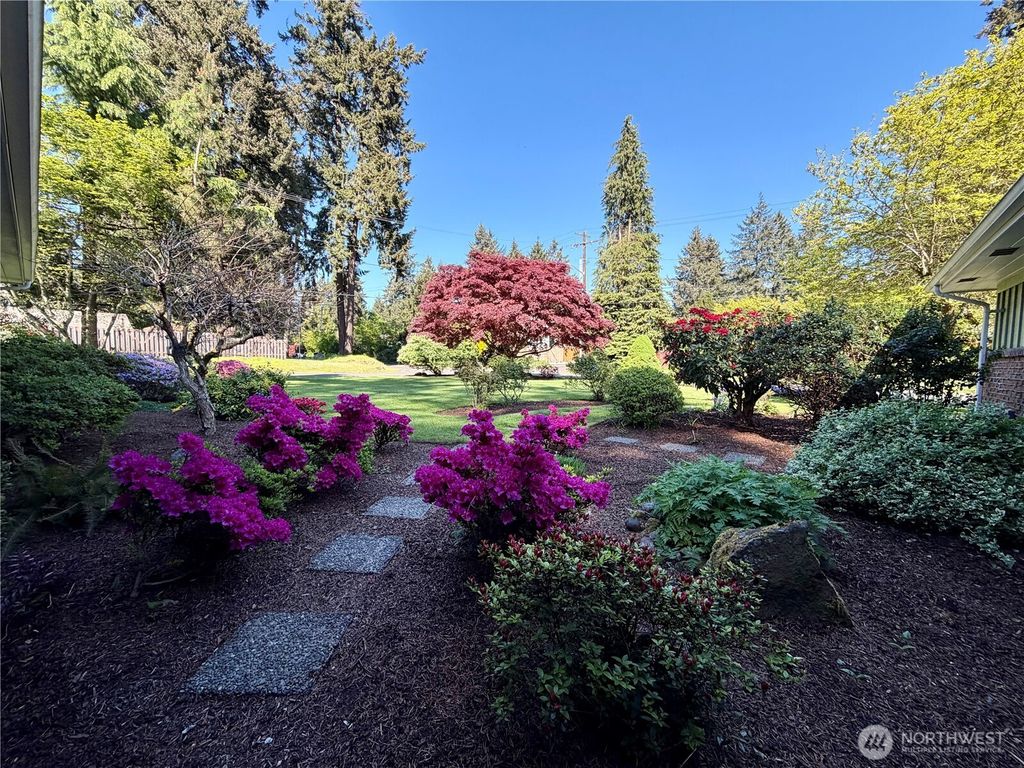 Photo of 10704 Interlaaken Drive SW, Lakewood, WA 98498 (MLS # 2528461)
