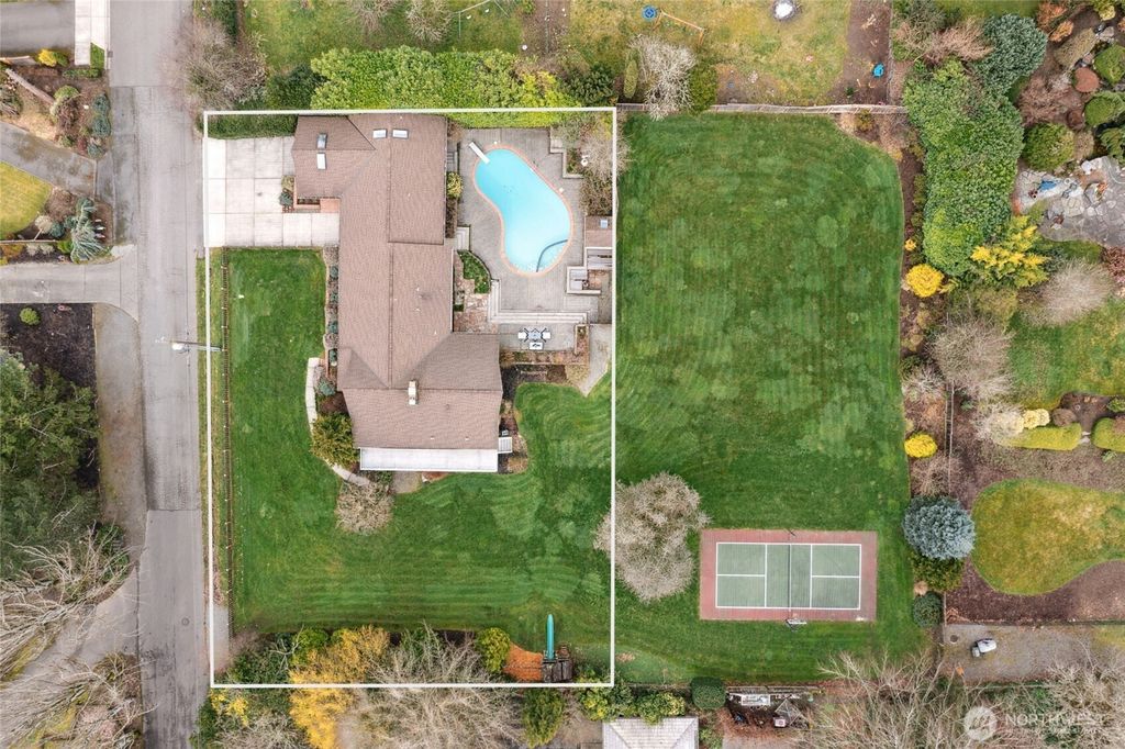 Photo of 12038 86th Avenue NE, Kirkland, WA 98034 (MLS # 2375458)