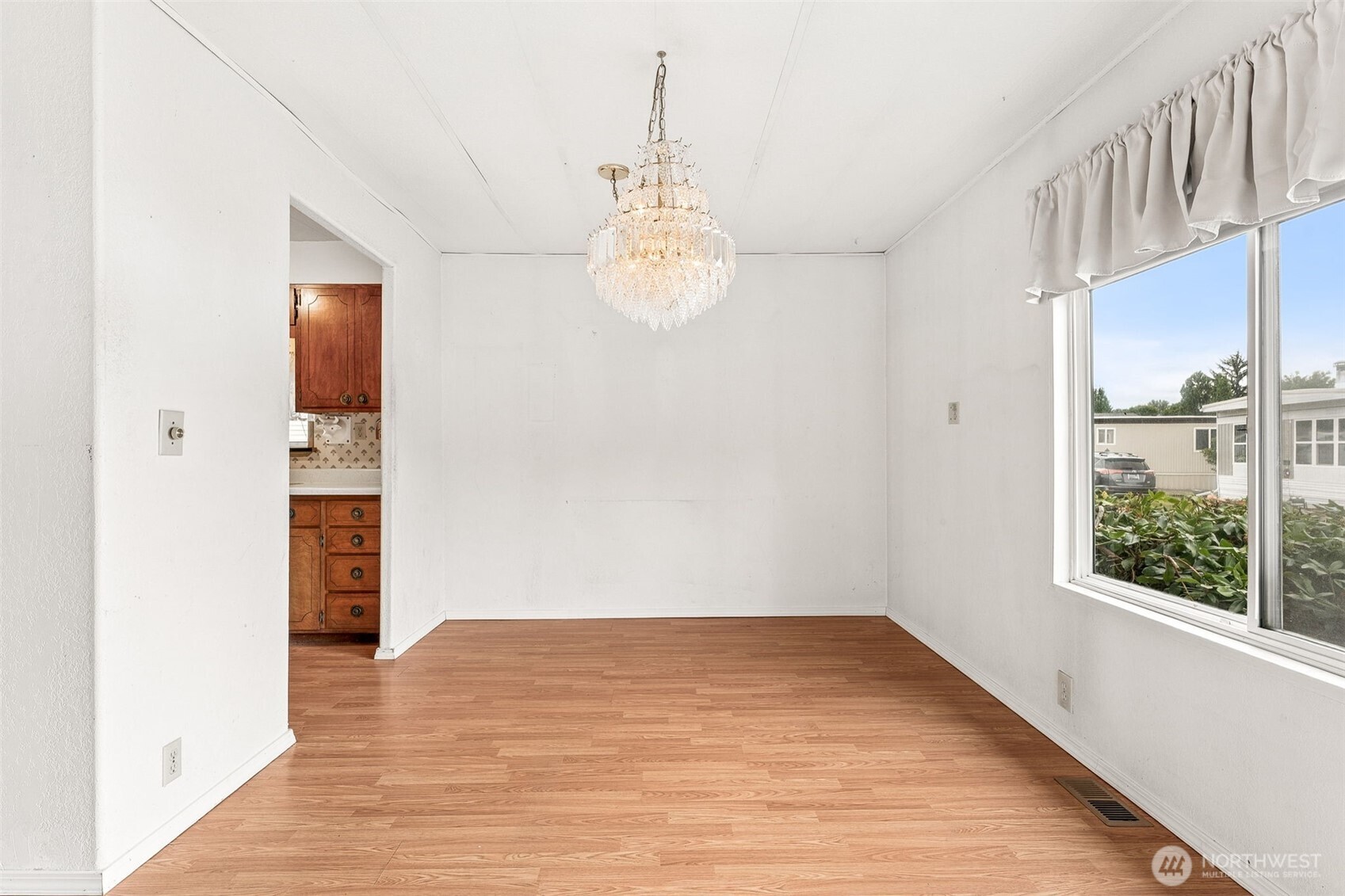 15324 50th Street E 32
