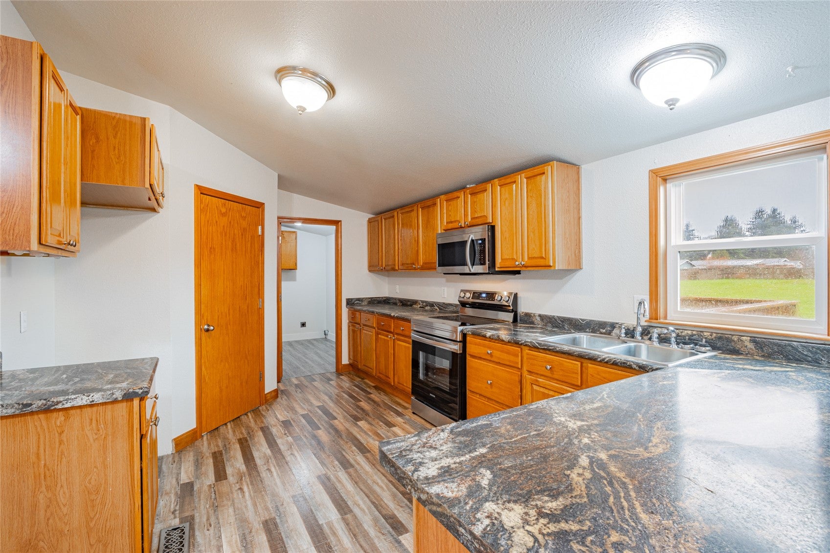 18231 Doris Lane SW