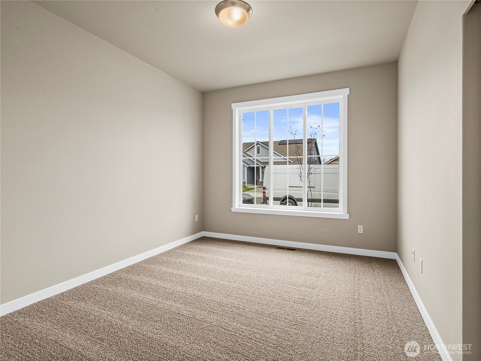 816 Bodie Court SE