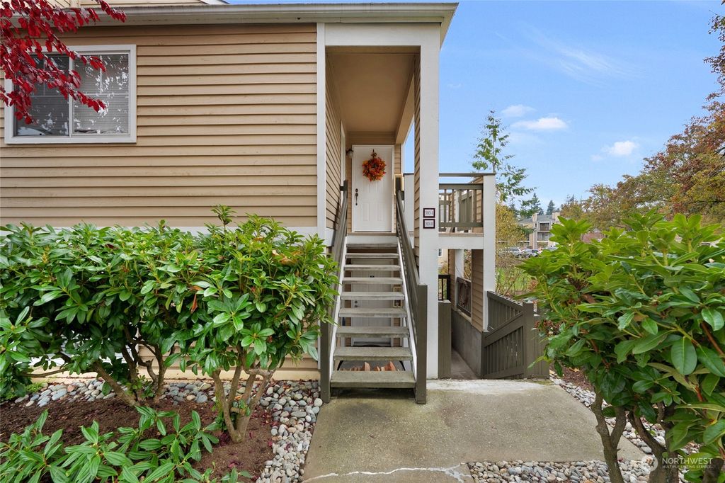 Photo of 5300 Harbour Pointe Boulevard #303H, Mukilteo, WA 98275 (MLS # 2018717)