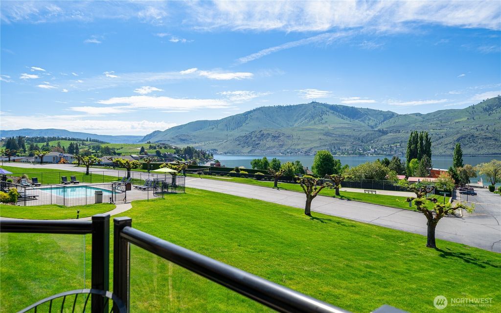 Photo of 100 Lake Chelan Shores Drive #18-5, Chelan, WA 98816 (MLS # 2493751)