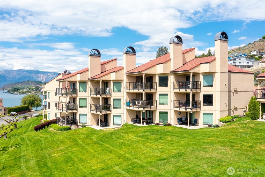 Photo of 100 Lake Chelan Shores Drive #18-5, Chelan, WA 98816 (MLS # 2493751)
