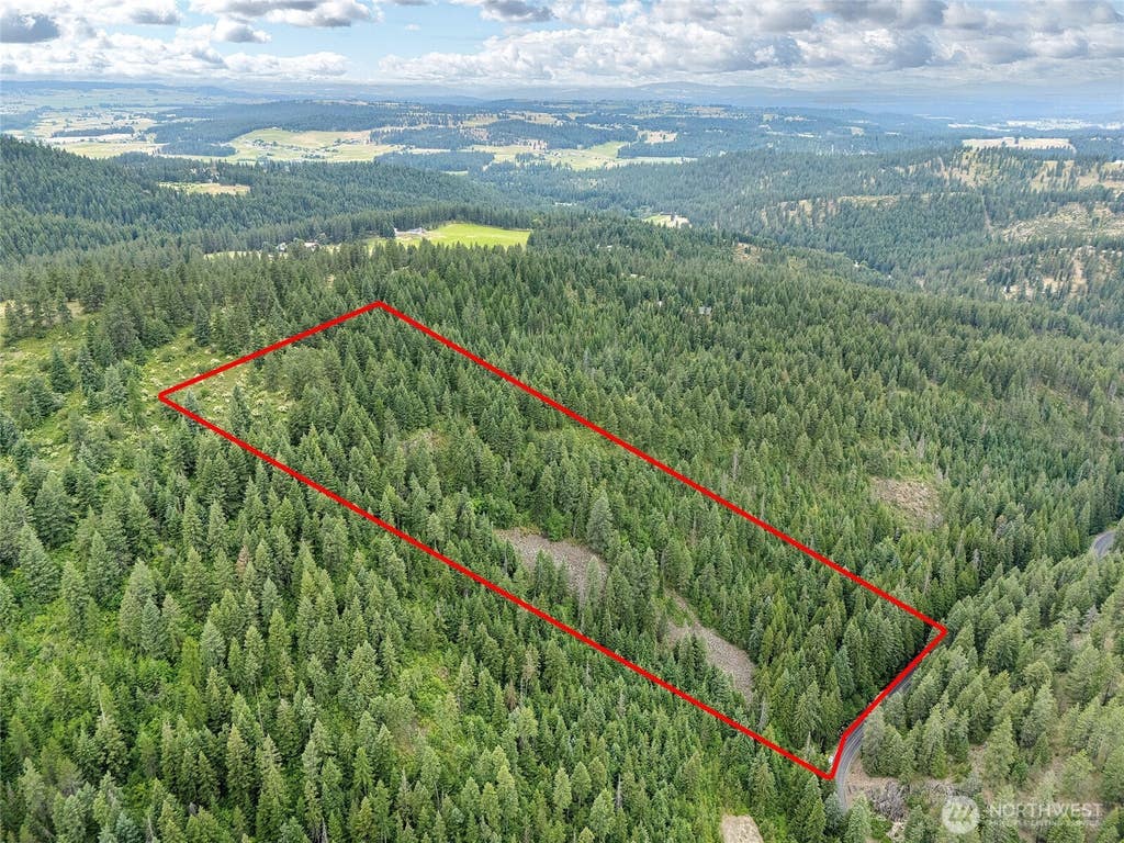 Photo of 19960 + 19970 N Mt Spokane Park Dr DR, Mead, WA 99021 (MLS # 2546525)