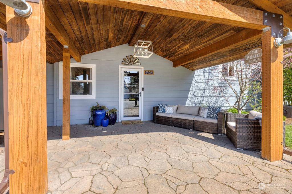 Photo of 4218 S 288th Place, Auburn, WA 98001 (MLS # 2218105)