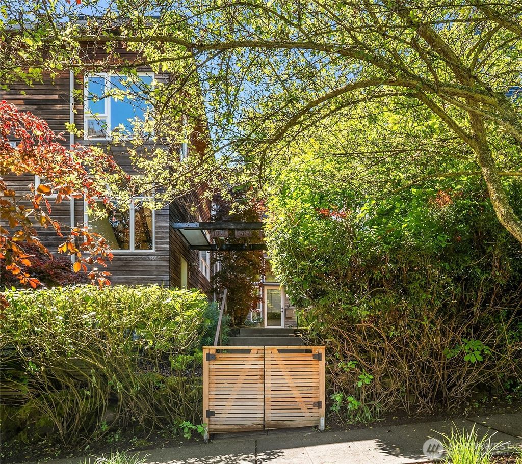 Photo of 1907 E Pine Street, Seattle, WA 98122 (MLS # 2377980)