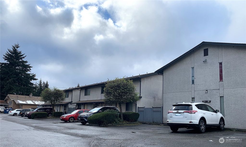 Photo of 1045 SW 122nd Street, Burien, WA 98146 (MLS # 2022397)