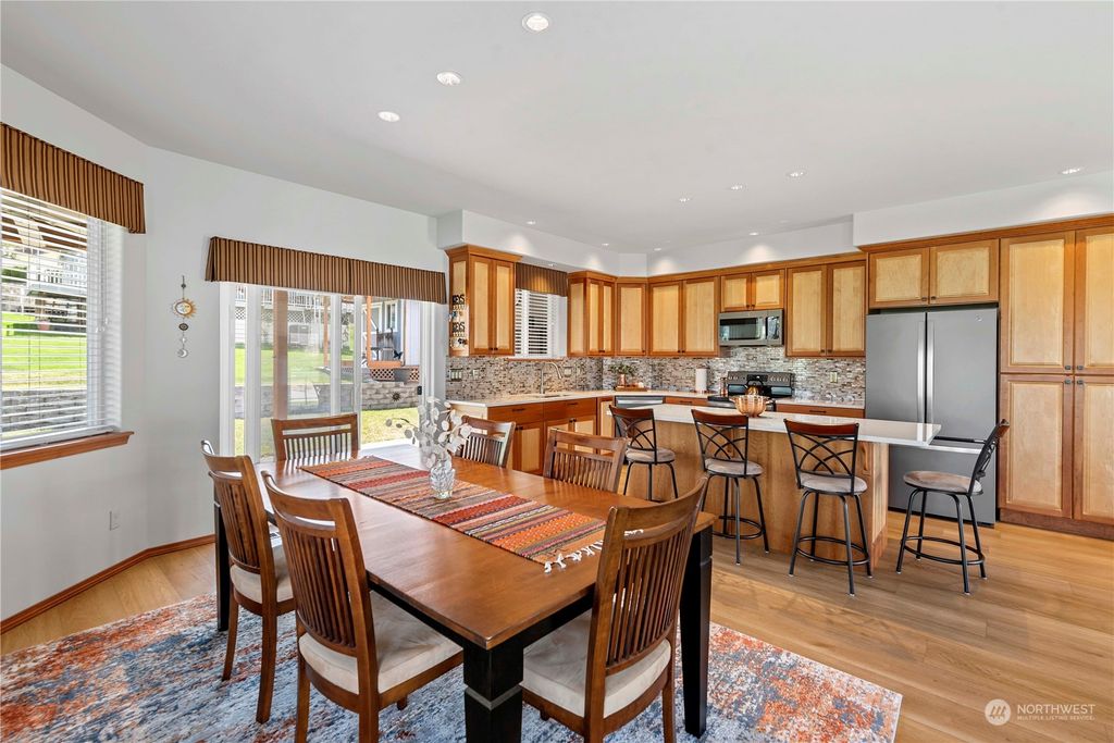 listing image 9362349082135124391