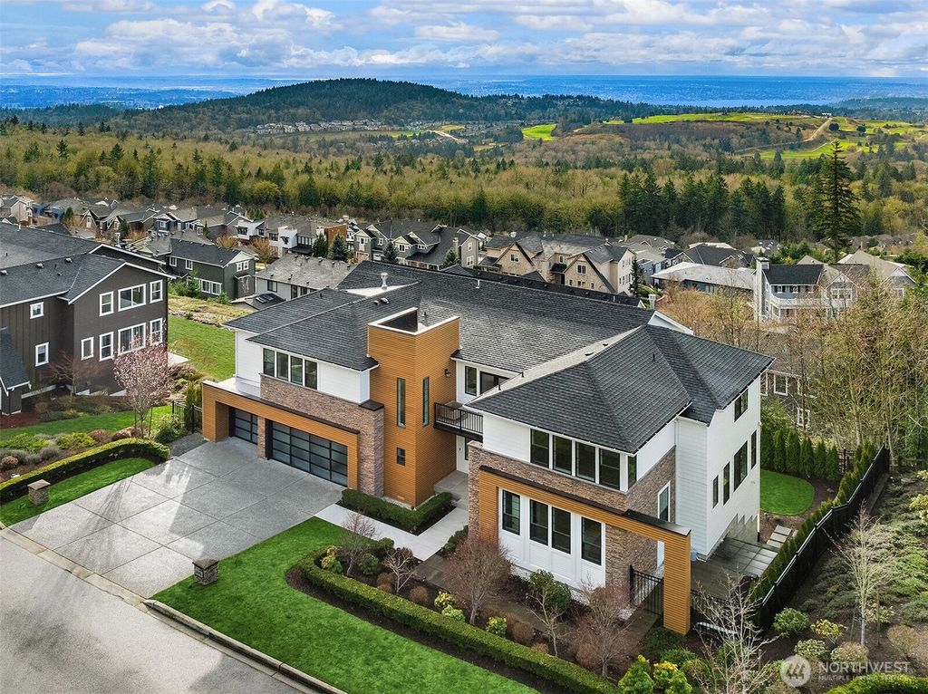 Photo of 6981 171st Court SE, Bellevue, WA 98006 (MLS # 2491841)