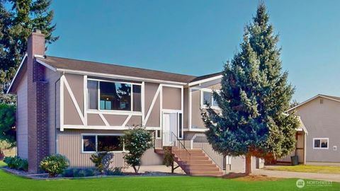 Photo of 14835 Valley View Drive, Mount Vernon, WA 98273 (MLS # 2442220)