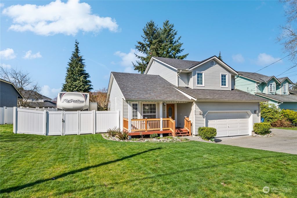 Photo of 472 Park Street, Monroe, WA 98272 (MLS # 2212262)