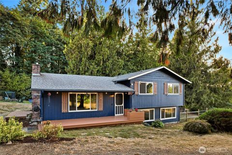 Photo of 1930 SW Emerald Hills Lane, Port Orchard, WA 98367 (MLS # 2436444)